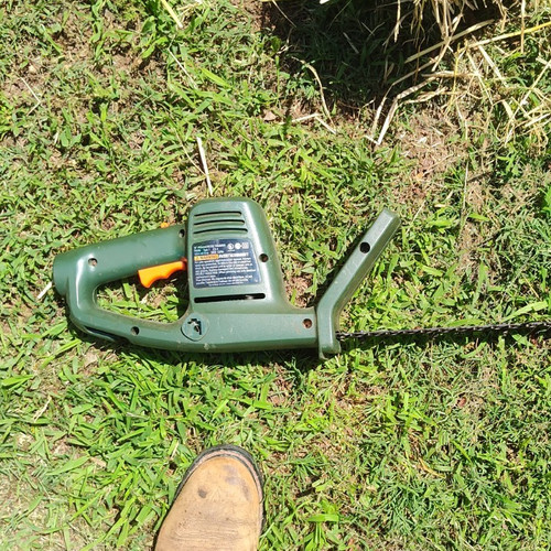 Corded electric hedge trimmer - corded,